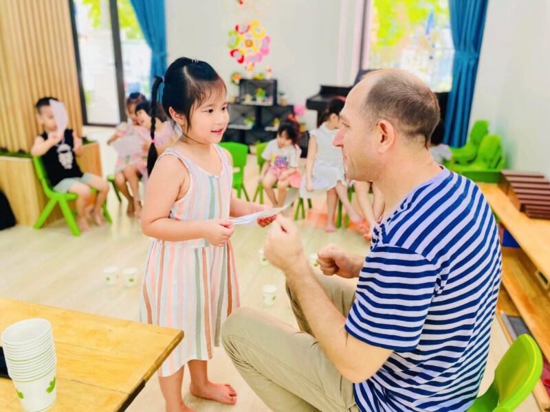 Tiết học tiếng Anh luôn làm các bạn nhỏ Strong Kids hào hứng - Ảnh 1